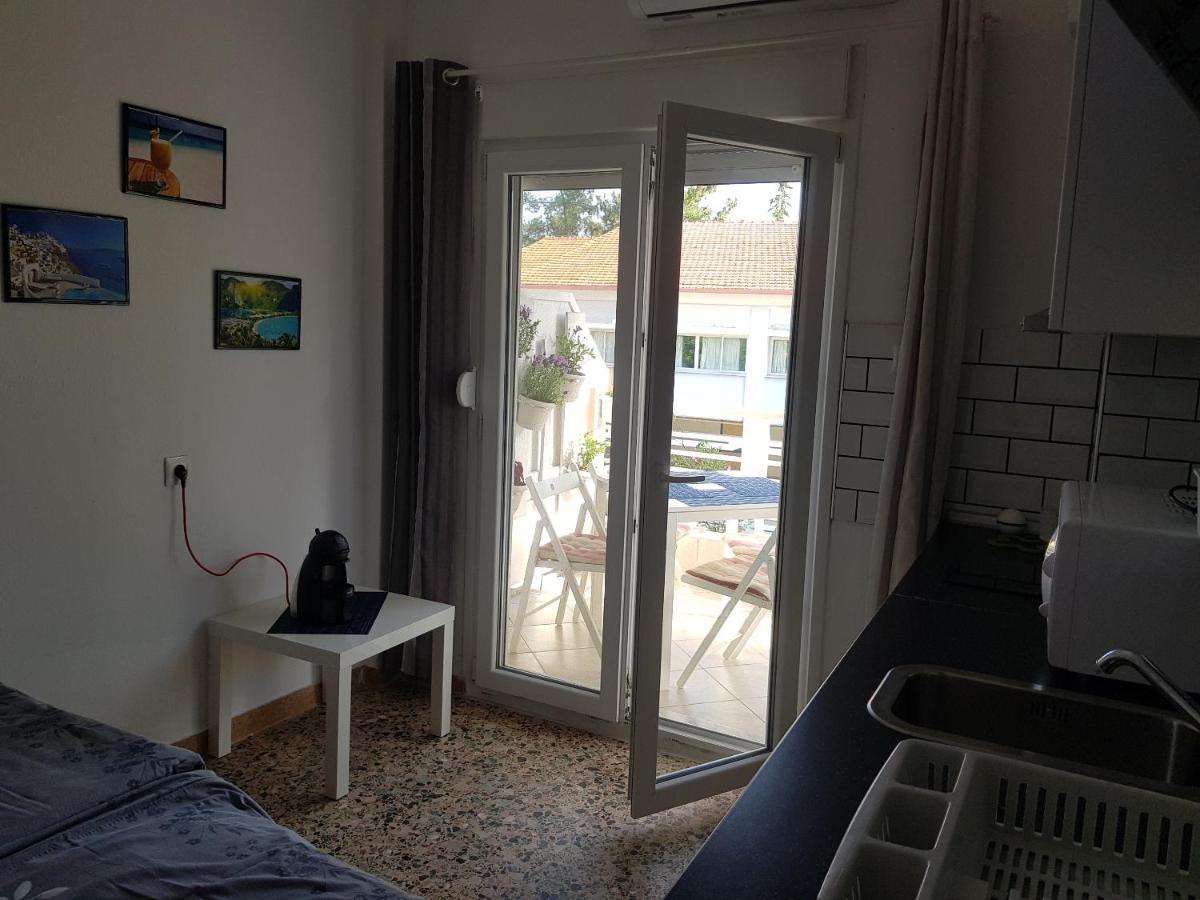 Apartment With Two Rooms Near The Beach Asprovalta Exterior photo